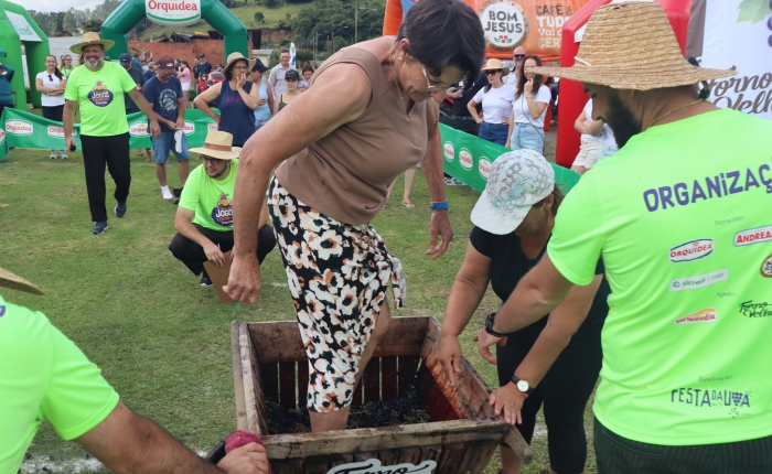 Vila Cristina e Vila Oliva vibraram o espírito da Festa da Uva no último fim de semana