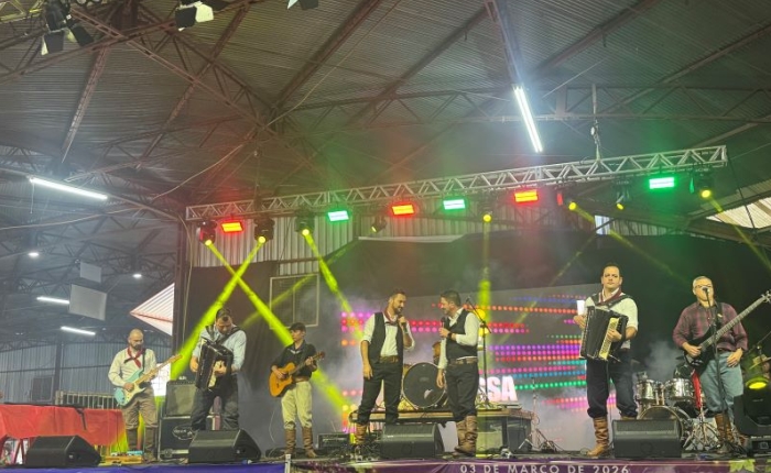 Noite Gospel reúne mais de 20 mil pessoas na Festa da Uva 